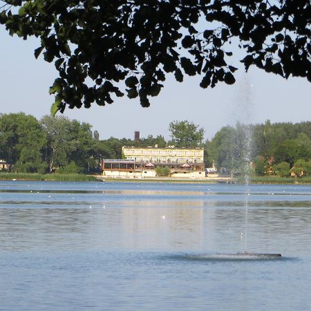 Neptun Bed & Breakfast Miedzychod Exterior photo