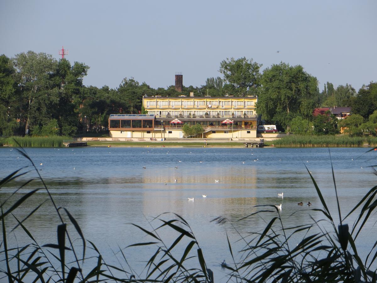 Neptun Bed & Breakfast Miedzychod Exterior photo